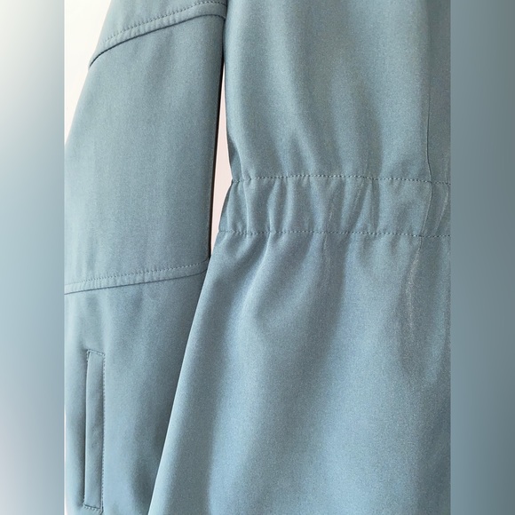 Fabletics Salma Water Resistant Jacket - Picture 6 of 6